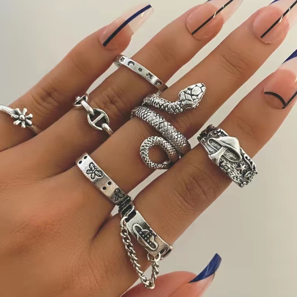 Silver Gothic Snake Heart Ring Set 7pc